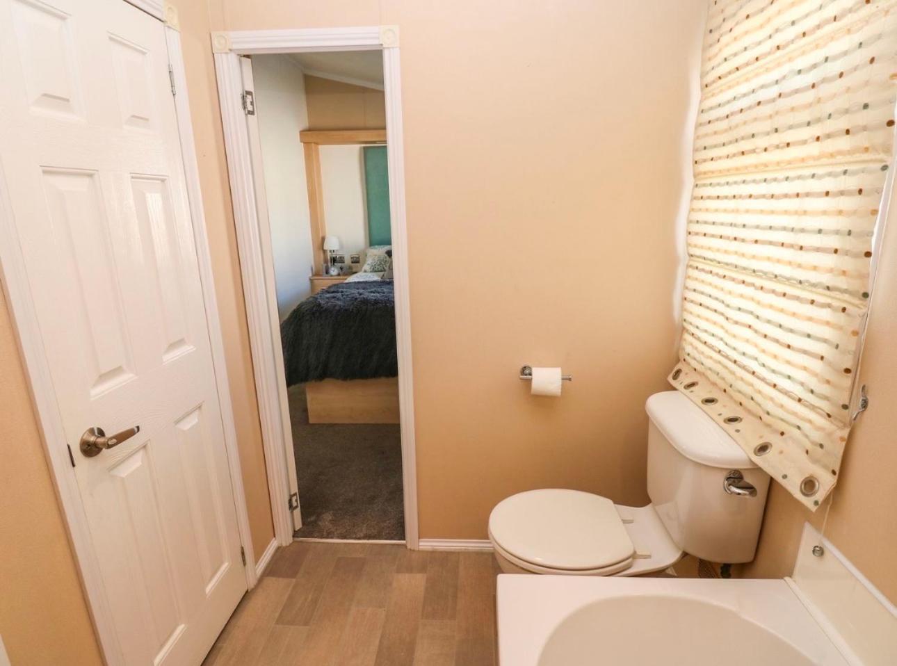 A And C Lodge Plot 21 2 Double Bedrooms Plot 21 With Hot Tub 1 Pet Only No Commercial Vans 4Pm Check In High Hesket Bagian luar foto